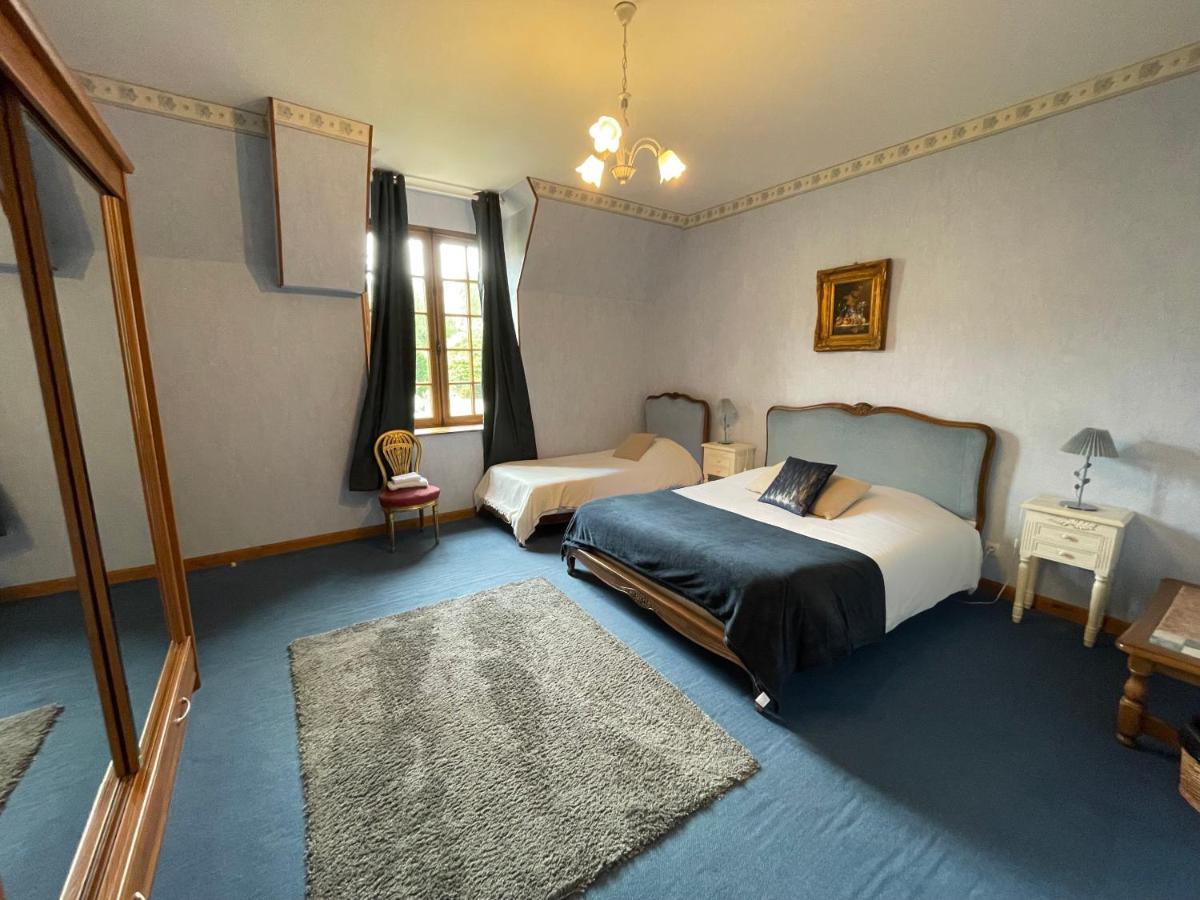 Hotel Du Chateau De Quineville Bagian luar foto