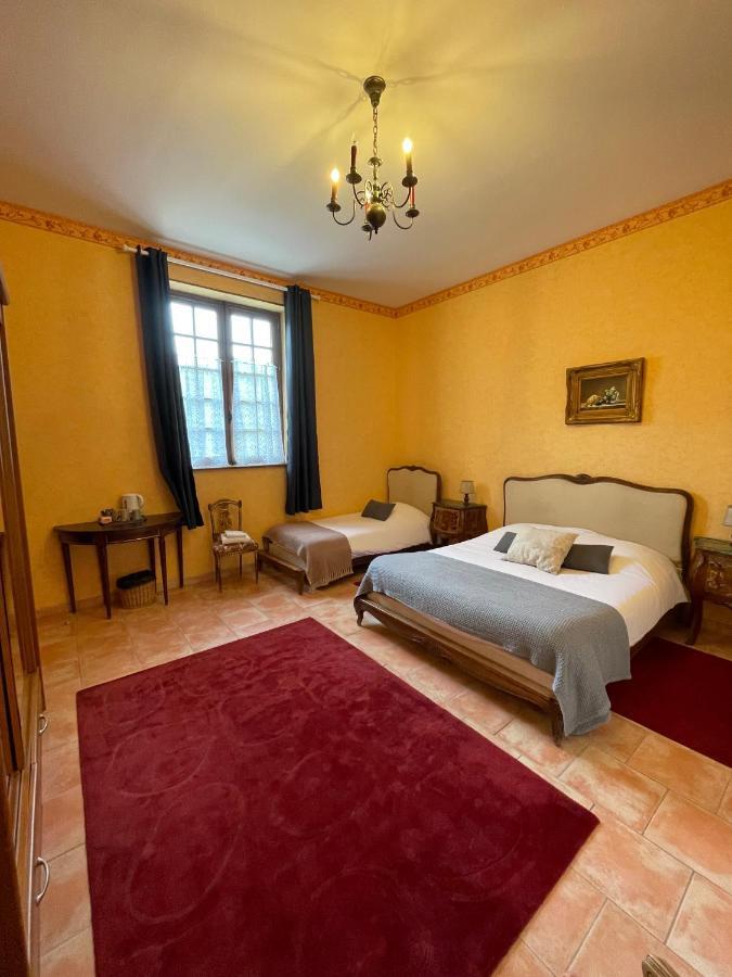 Hotel Du Chateau De Quineville Bagian luar foto