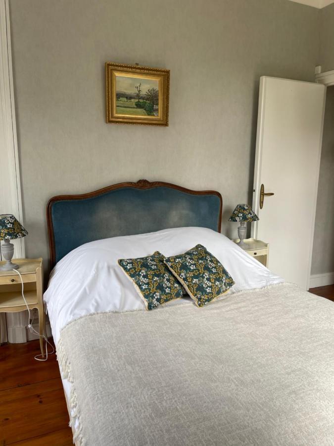 Hotel Du Chateau De Quineville Bagian luar foto