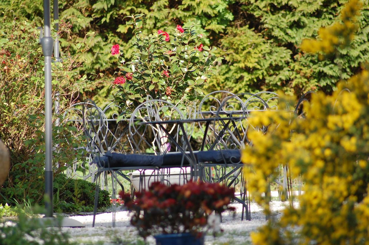 Hotel Du Chateau De Quineville Bagian luar foto